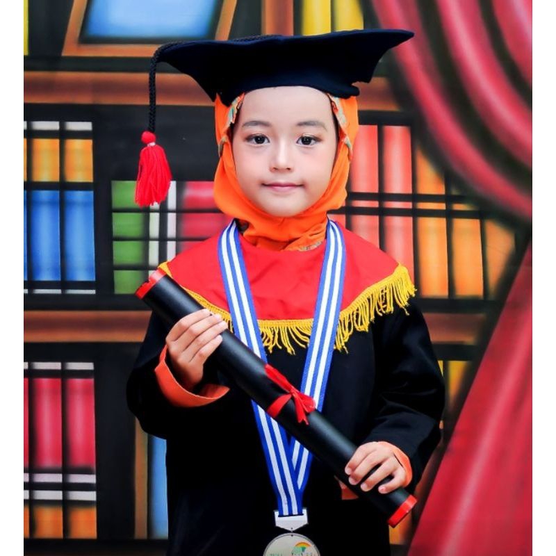 jasa edit foto wisuda TK sampai perkuliahan