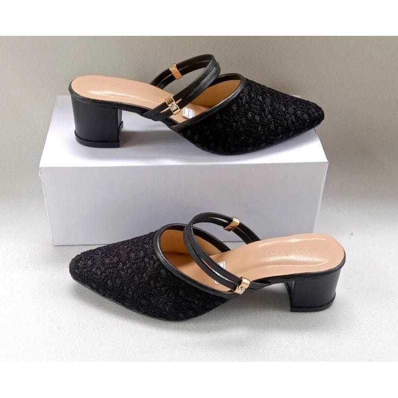 Sepatu Wanita Brukat Tali Hak 5cm