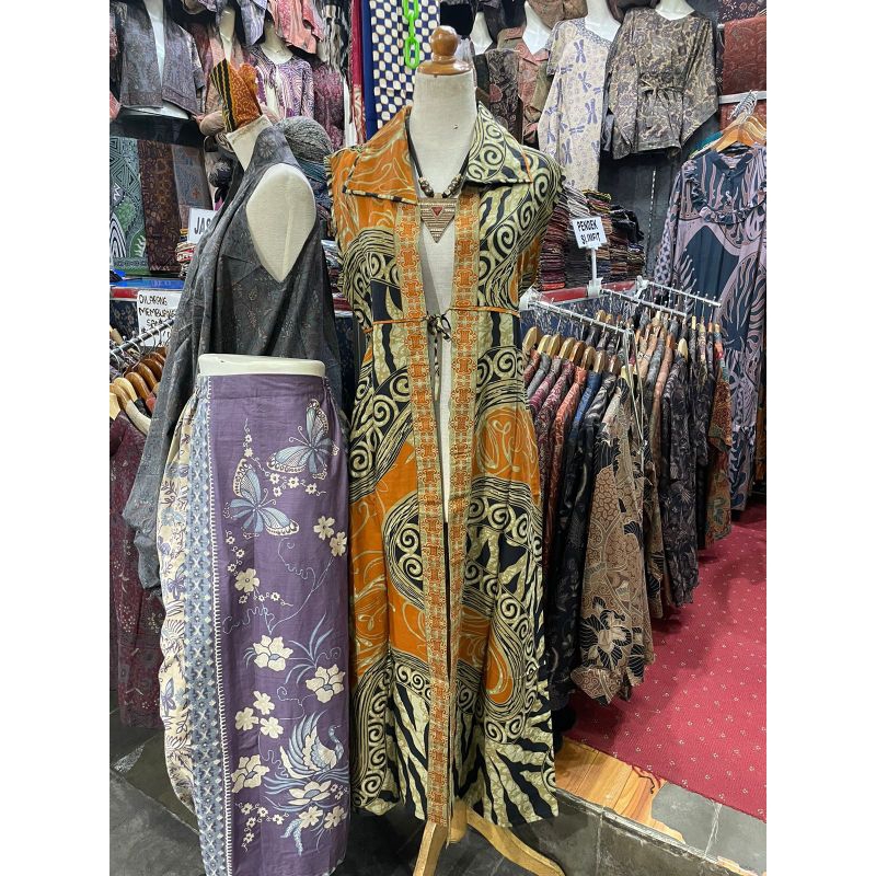 Outer Panjang ( kimono )