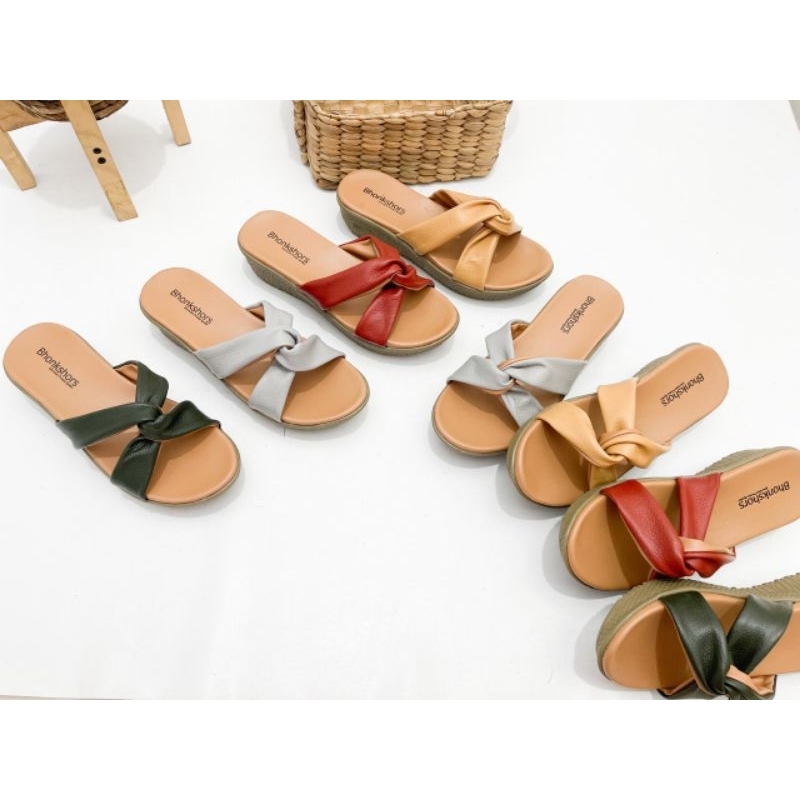 SANDAL WANITA KULIT BHONKSHORS CORLA WADGES