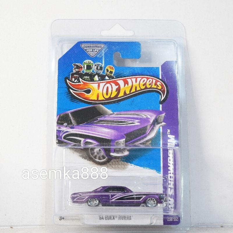 Hotwheels 1/64 diecast Superthunt 1964 Buick Riviera
