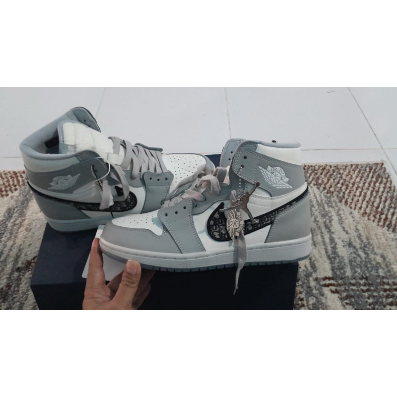 Air Jordan 1 High x Dior BNIB (BU)