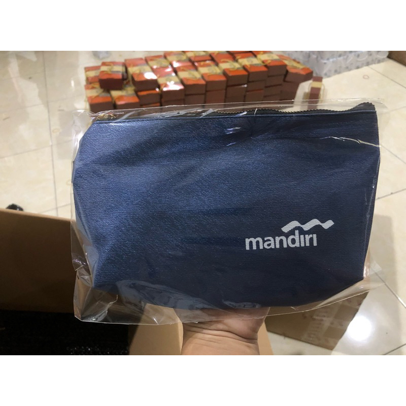 pouch livin by mandiri (bisa custom sablon)