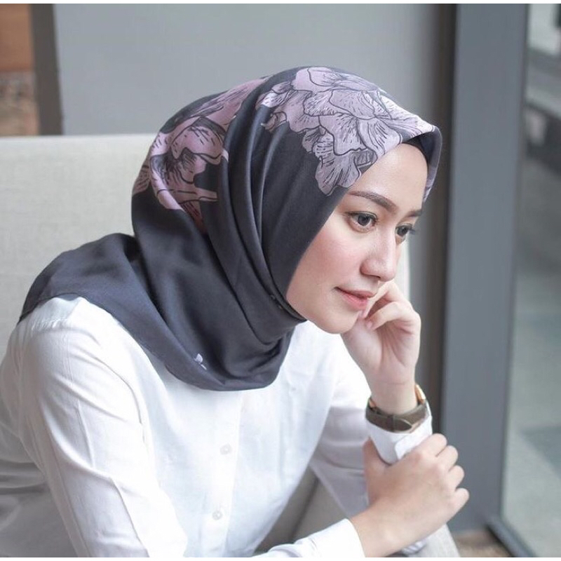 HIJAB SEGIEMPAT PREMIUM / HIJAB VOAL / JILBAB SIMPLE / HIJAB MOTIF TERBARU / HIJAB INSTAN / HIJAB SE