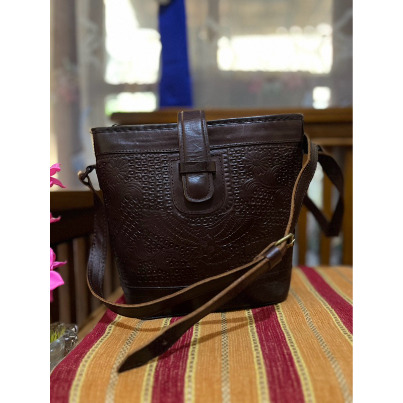[PRELOVED] Leather Bag Woman bucket.