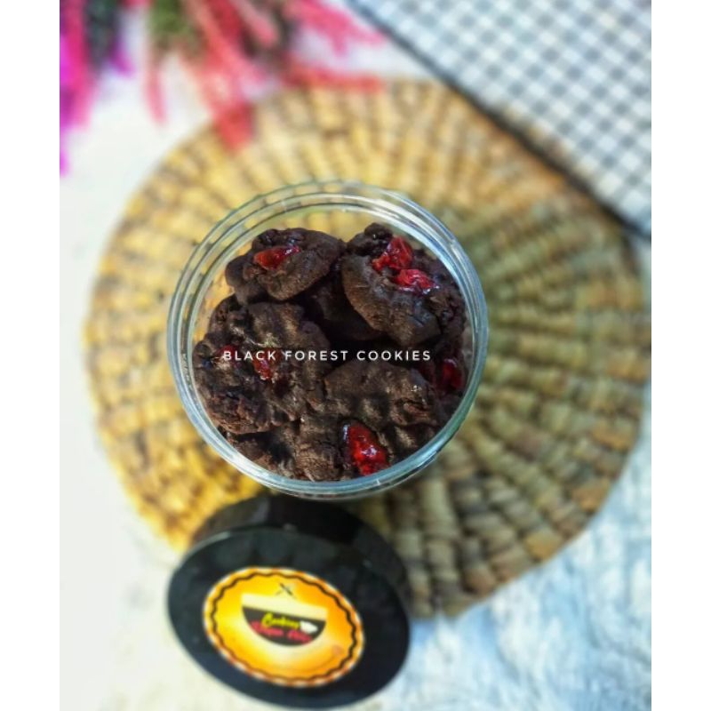 

Kuker BlackForest, Blackforest Cookies. Kuker Premium Wijsman Butter.