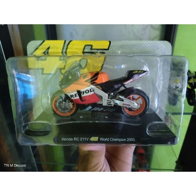 miniatur Diecast Honda RC 211V Rossi world champion 2003