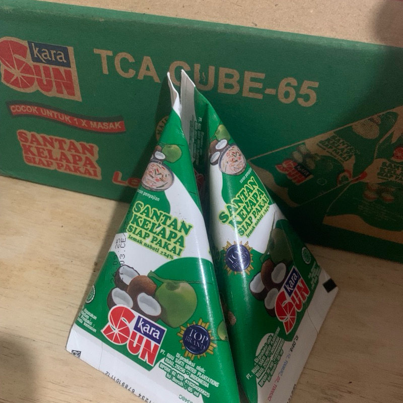 

santan kelapa sunkara 1dus