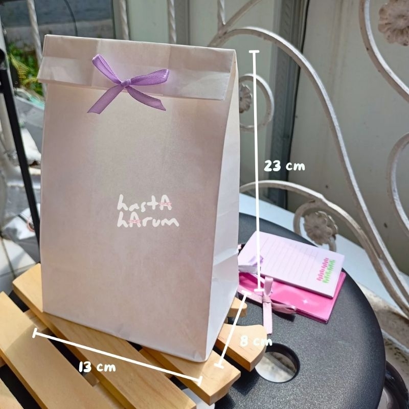 

LIMITED PAPER BAG PUTIH POLOS 23x13x8 cm