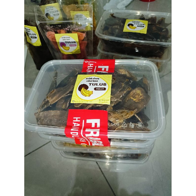 

kripik pisang coklat lumer (Premium) 650ml byRefysaadah