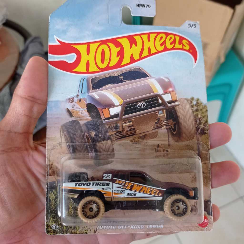 hotwheels toyota off road truck seri offroad