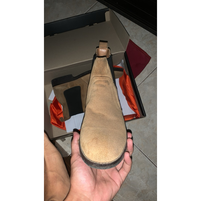 sepatu chelsea boots