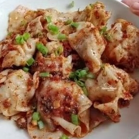 

Pangsit chili oil