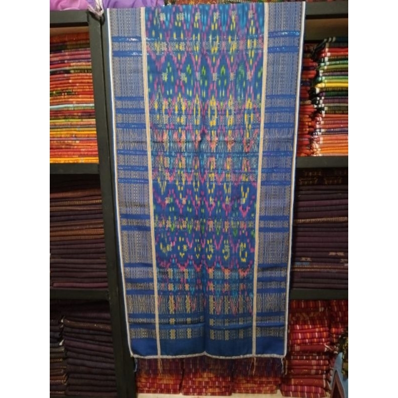 UIS NIPES NUANSA BIRU