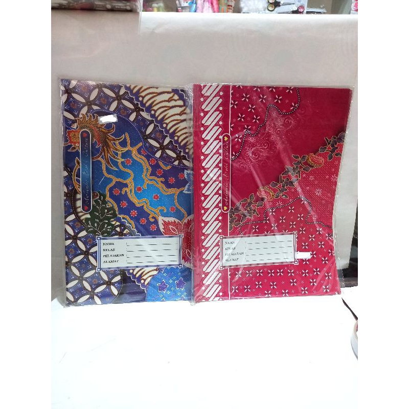

Sampul Batik Buku Tulis Kertas,versi 2, 1 pak (isi 20)