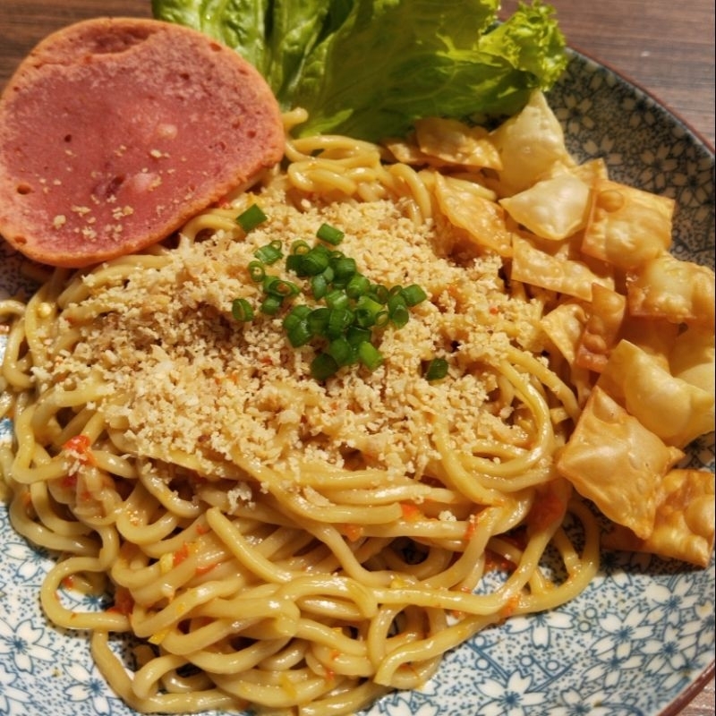 

mie pedas level frozen lengkap per pcs