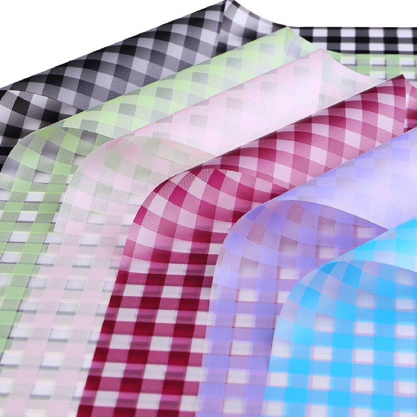 

KF7 2 LEMBAR Kertas Buket Kotak Plaid Cellophane Flower Wrapping KB63