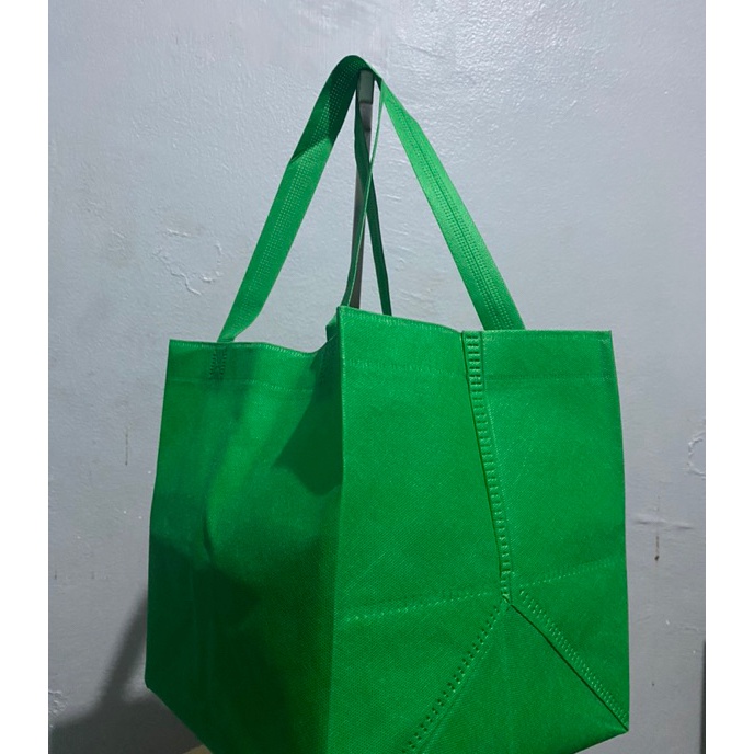 

KF7 1 PACK 6 PCS GOODIE BAG TAS HAJATAN 22x22 CM TINGGI 25 CM TAS NASI BOX TAS SPUNBOND TAS WALIMAHAN TAS BELANJA TAS HAJATAN SERUT