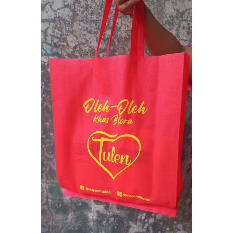 

GOODIE BAG [TULEN OLEH-OLEH BLORA]