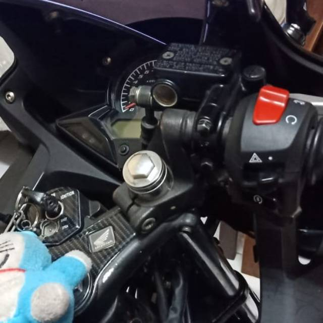 Holder Saklar kanan vixion R PNP CBR lokal 150
