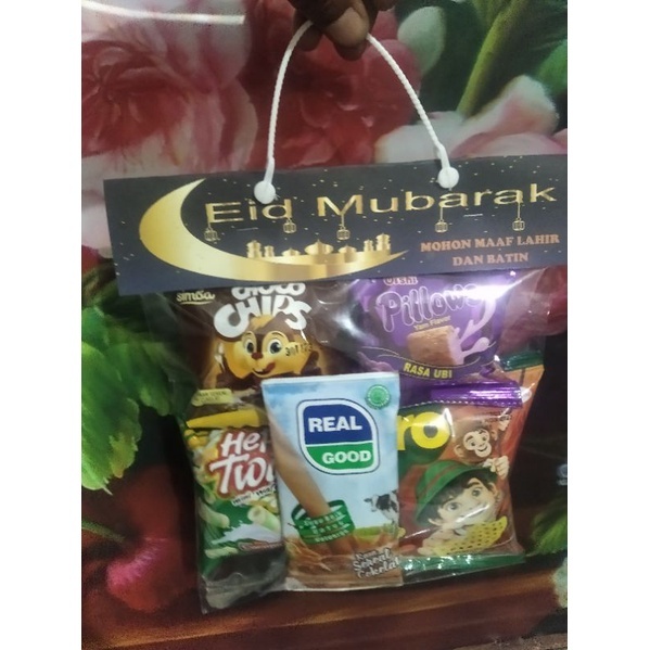 

Paket Snack Tema Idul Fitri / Label Costum