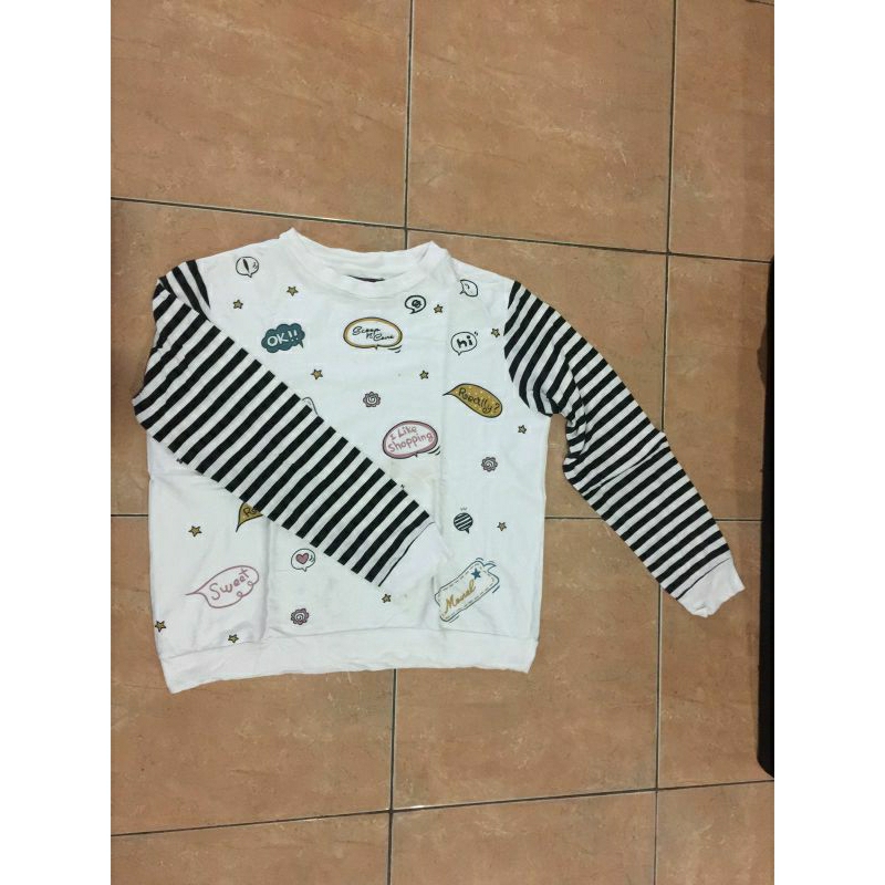 Preloved Monel / Top Monel / Sweatshirt Monel