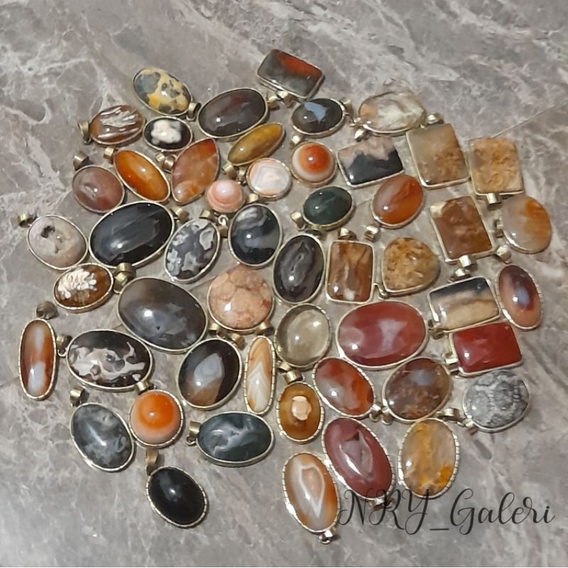 LIONTIN BATU ASLI NATURAL ALAM AKIK PANCAWARNA COMBONG DAN LAIN LAIN