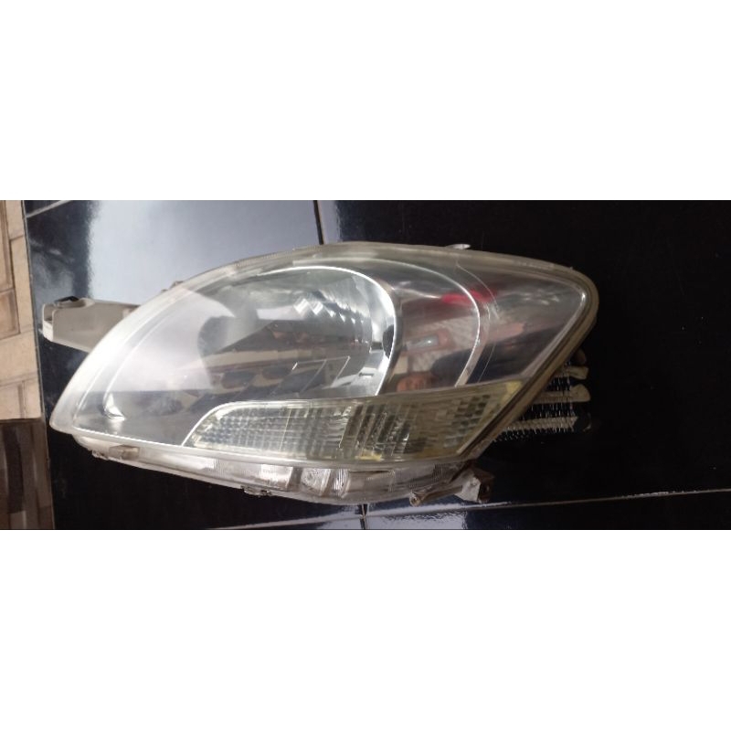 headlamp lampu depan toyota vios gen 2 limo 2007-2012 original sebelah kanan