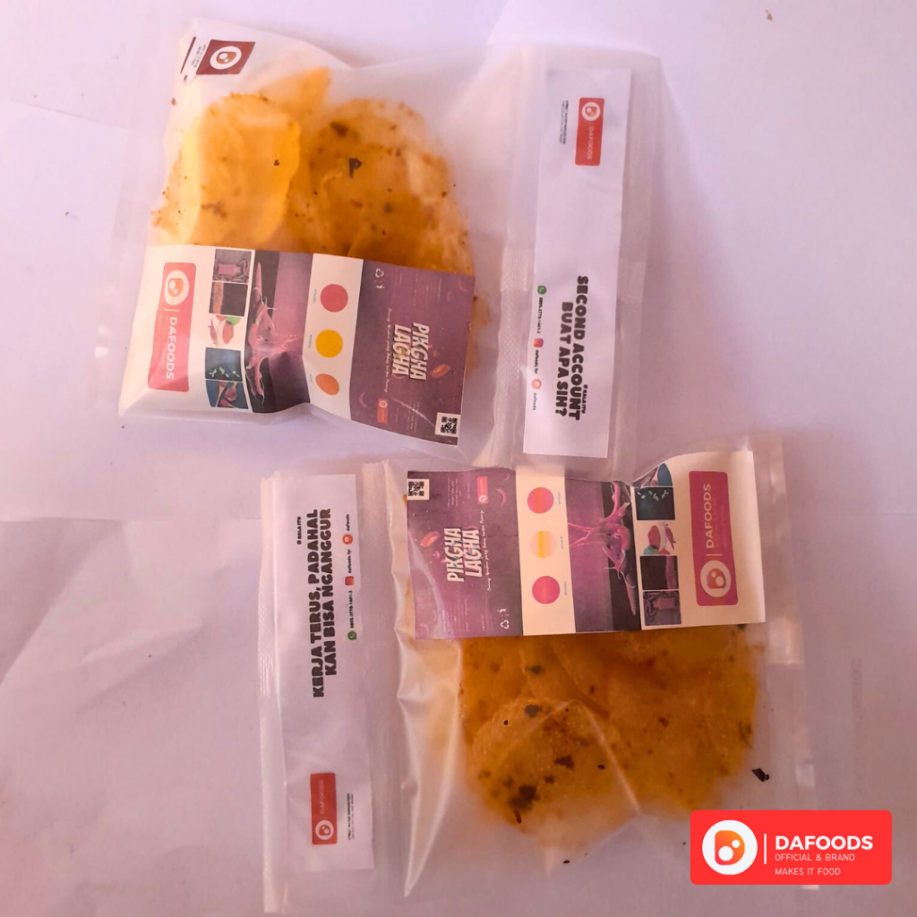 

Camilan Keripik Kaca Pedas Terbaru New Character