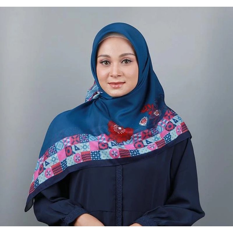 Zoya Nadri Scarf hijab segi empat motif by zoya