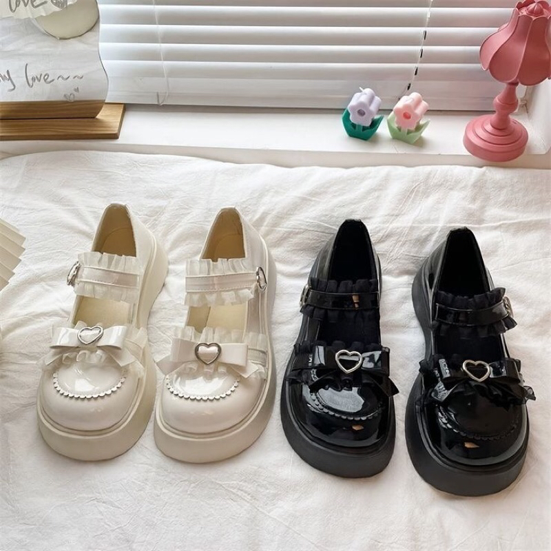 Mary jane lolita heart shoes