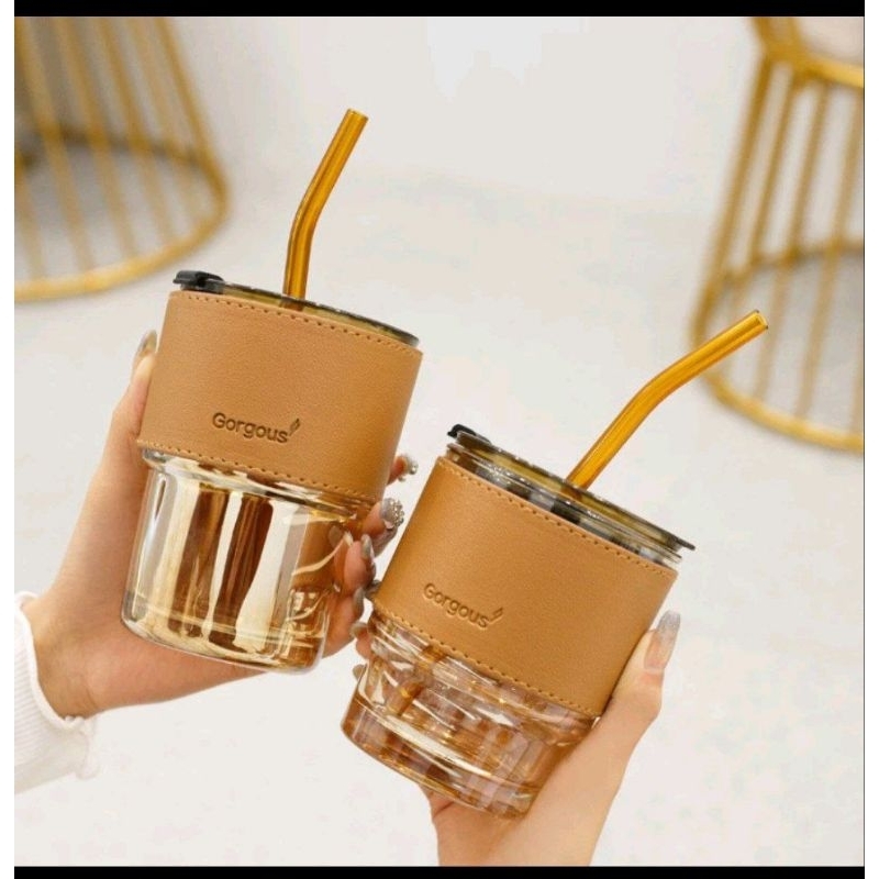 Tumbler sedotan kaca viral