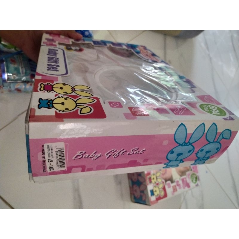 Sabun Hampers Bayi  Lusty Bunny set makan bayi