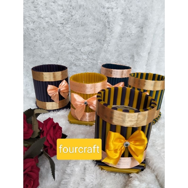 

tempat pencil sedotan ...