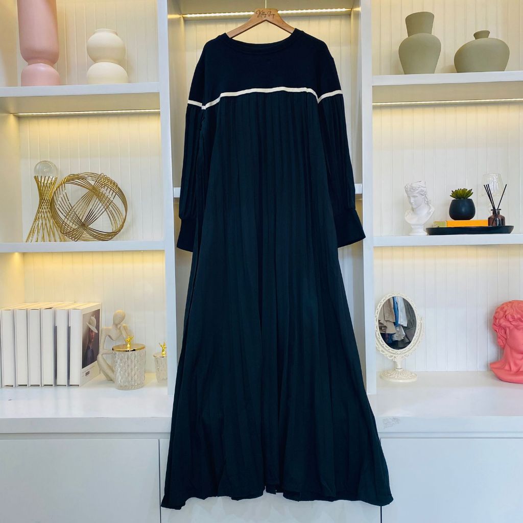 Aira Dress
