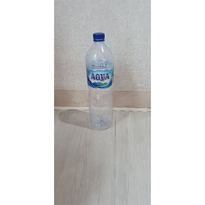 Botol aqua bekas