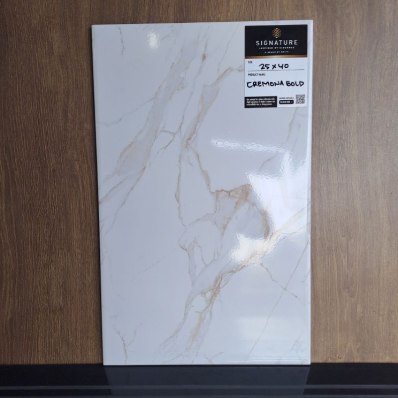 Keramik Dinding Motif Marmer / Keramik Dinding Kamar Mandi / Keramik Putih Corak Emas / Keramik Dind