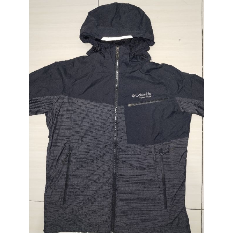 Columbia gopcore titanium omnitech