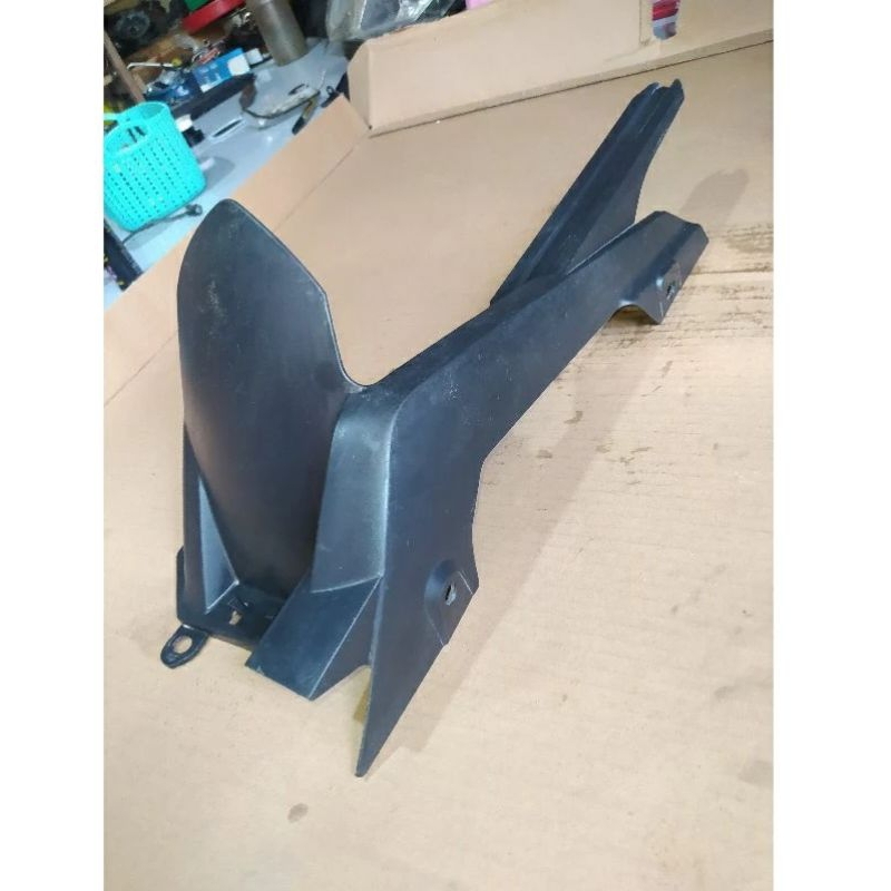 spakbor kolong/tutup rantai vixion new/nvl original copotan