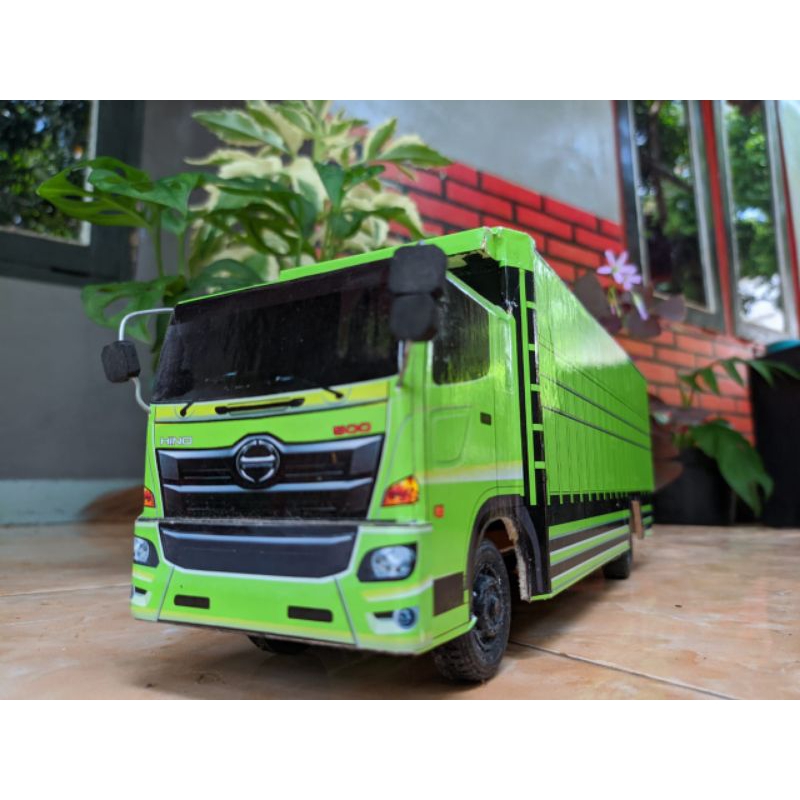 Promo Miniatur Truk Tronton Hino Dutro Variasi Lampu Kelap Kelip Set Hadiah Anak Mainan Edukasi Anak