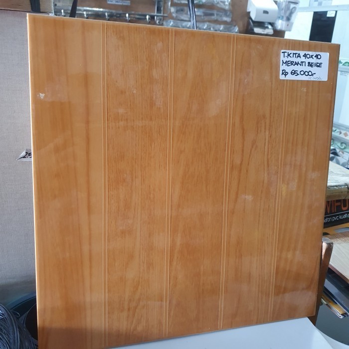 Keramik Lantai Glossy Kita Tile Meranti Brown 40x40