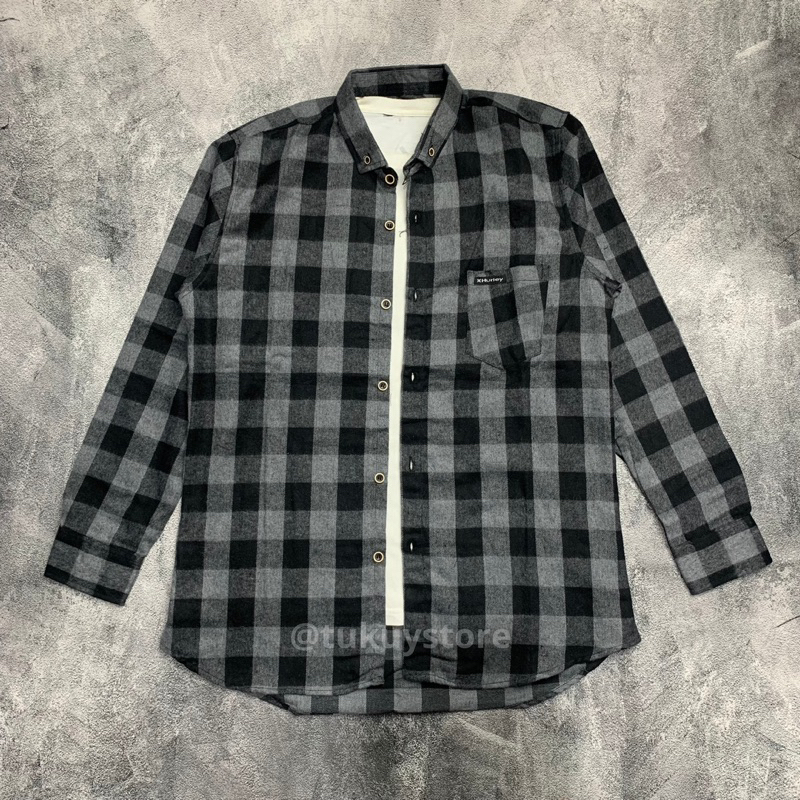 Kemeja Flanel Kekinian | Flanel Kotak Abu-Abu Hitam Atasan Motif