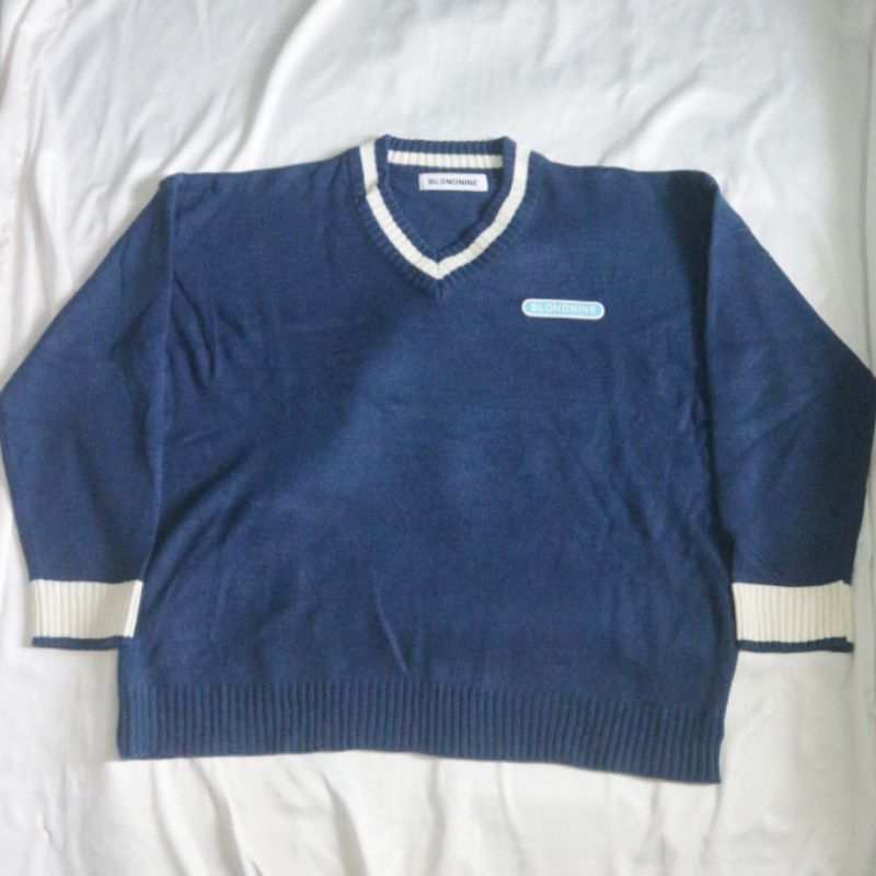 STRAYKIDS BLONDNINE Knitwear Blue Vneck Sweater Oversize Boxy Sweatshirt Rajut Biru Wool Jaket