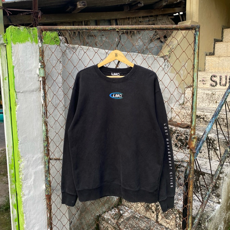 Crewneck LMC Lost Management Cities univ vintage varsity bomber crewneck hnm vtg hoodie sukajan uniq