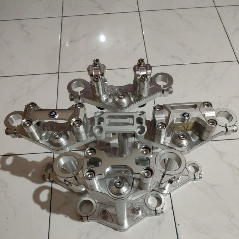 Raiser Klem stir Model BMW cnc almunium FF96 pnp Segitiga As26 Dan shock ninja R/ ninja RR