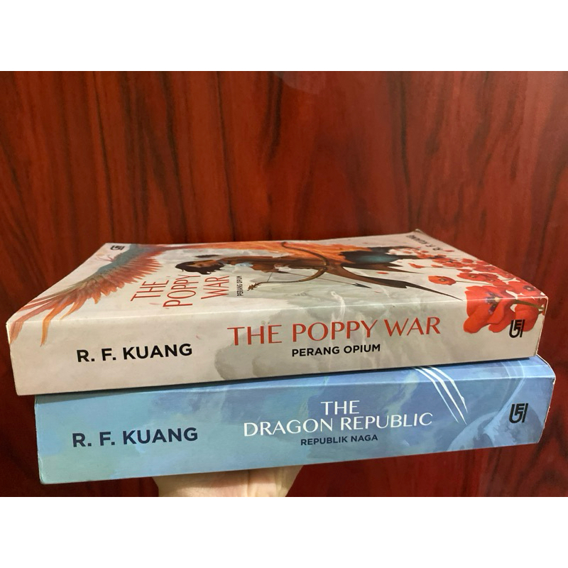 (BOOKED) Preloved The Poppy War & The Dragon Republic