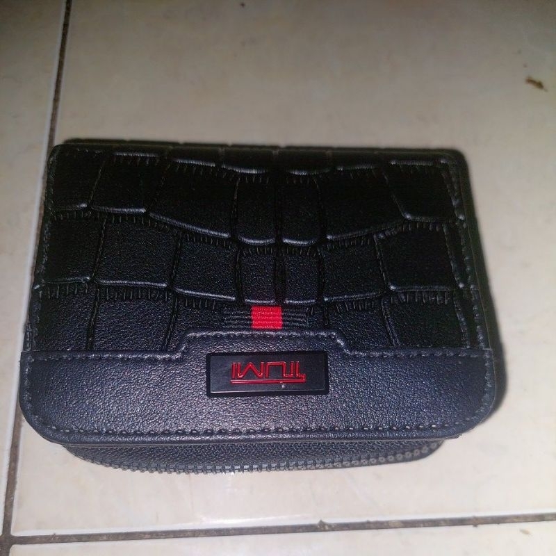 Dompet wanita Tumi