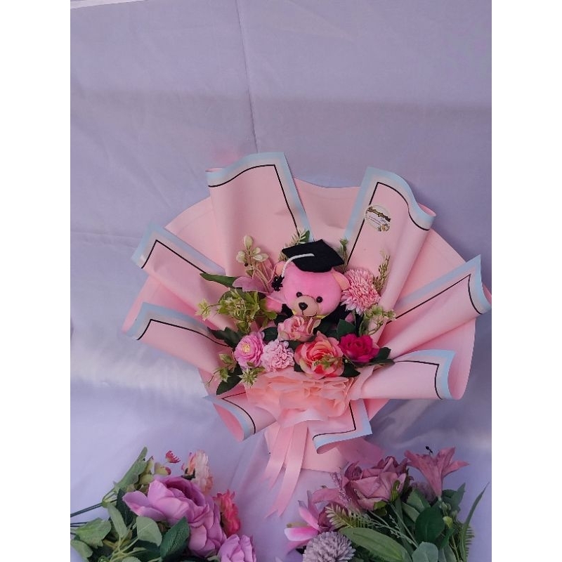 

BUKET BONEKA WISUDA atau BUKET BONEKA untuk Ultah