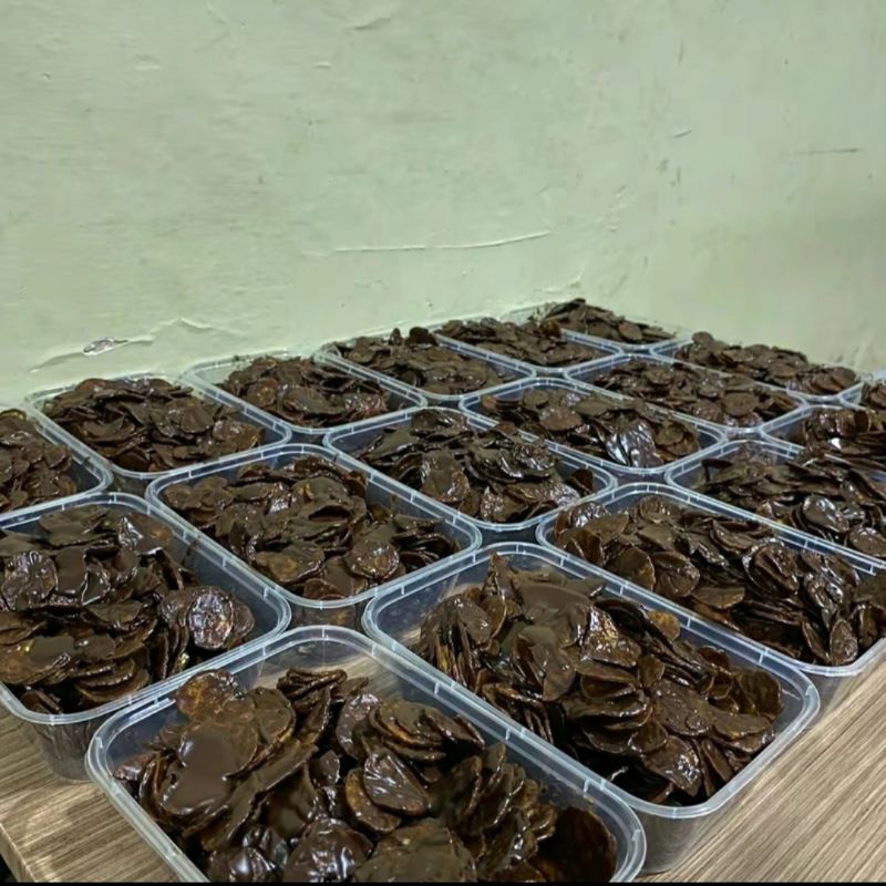

Keripik Pisang Lumer / Keripik Pisang Coklat Kemasan Box 650ml