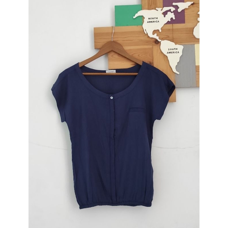 Preloved Pull and Bear Atasan Wanita Dark Blue